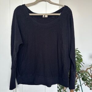 Women's Black Crew Neck Lightweight Knit Crewneck Sweater